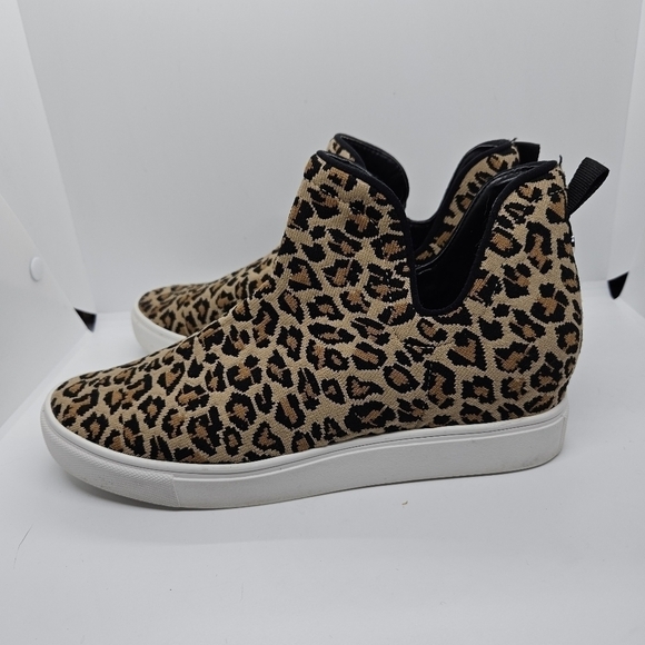 Steve Madden leopard print knit hidden wedge sneaker boots - Picture 3 of 11